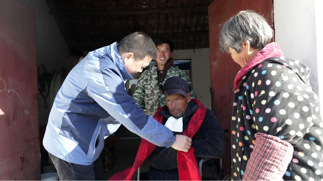 帮扶慰问送关怀 岁寒情深暖人心｜第十五季“大爱星空体育网页版,星空体育（中国）官方网站登录界面 情暖高新”第二站