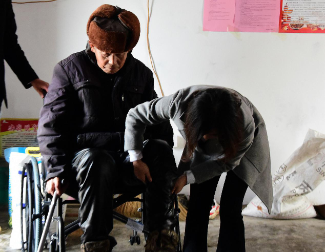 第十季“大爱星空体育网页版,星空体育(中国)官方网站登录界面 暖冬行动”系列报道新闻媒体汇编