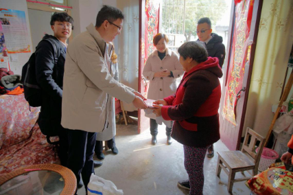 第十季“大爱星空体育网页版,星空体育(中国)官方网站登录界面 暖冬行动”系列报道新闻媒体汇编