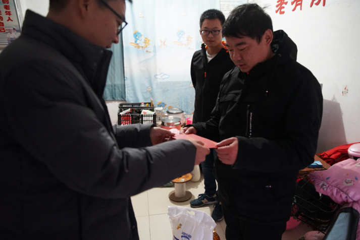 第十季“大爱星空体育网页版,星空体育(中国)官方网站登录界面 暖冬行动”系列报道新闻媒体汇编