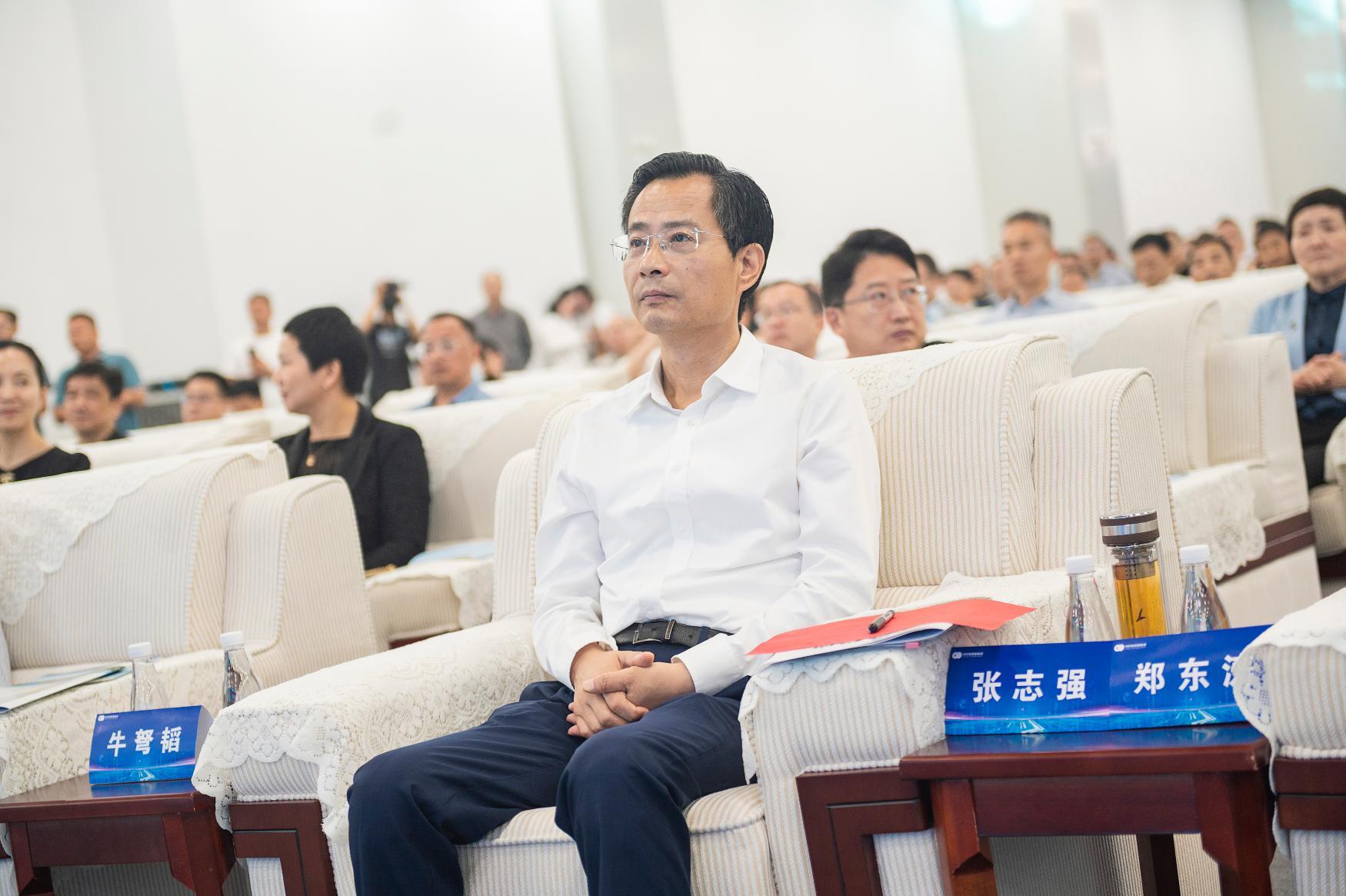 转型新样板 星空体育网页版,星空体育（中国）官方网站登录界面低碳新能源6GW n-TOPCon 电池顺利投产