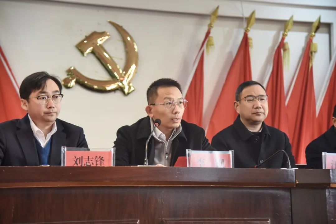 大爱星空体育网页版,星空体育（中国）官方网站登录界面 温暖“桐”行 ｜ 星空体育网页版,星空体育（中国）官方网站登录界面第十四季暖冬行动再度出发