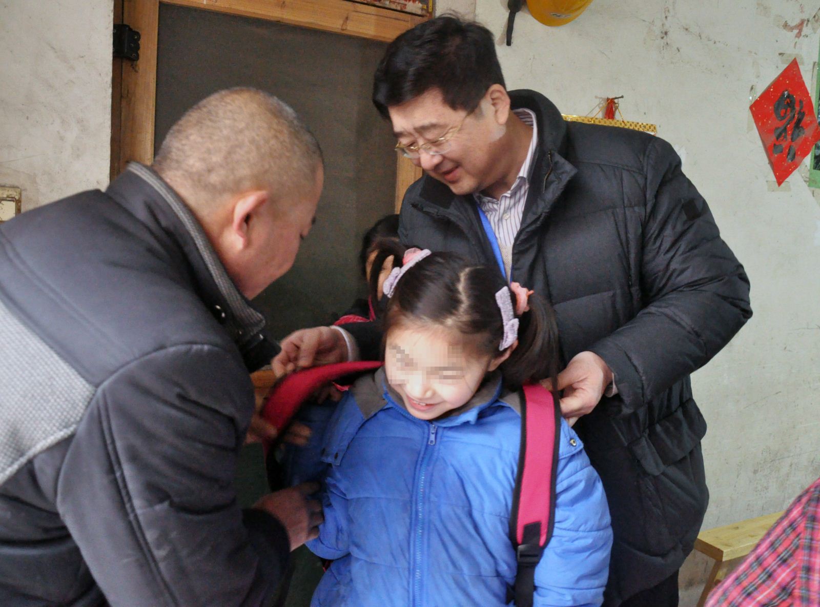 “大爱星空体育网页版,星空体育（中国）官方网站登录界面 情暖童心”暖冬行动第六站 关怀听障儿童