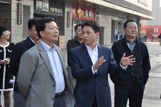 政协董昭礼主席一行来星空体育网页版,星空体育（中国）官方网站登录界面购物中心进行文明创建情况调研