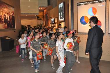 以敬畏之心缅怀历史 以感恩之心回报社会 ——2012年度第一季星空体育网页版,星空体育（中国）官方网站登录界面·童子军参观渡江战役纪念馆活动