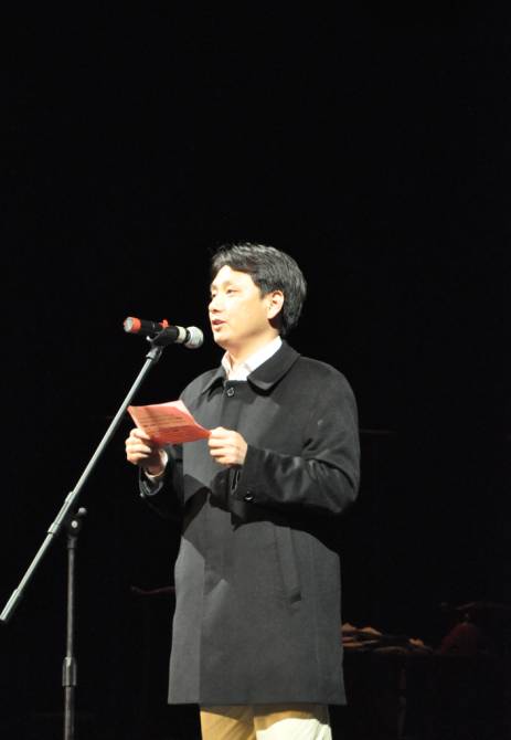 “星空体育网页版,星空体育（中国）官方网站登录界面之夜”大型话剧《徽商传奇》专场演出在安徽省艺术剧场举行