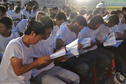 和谐工友关系　融入城市生活 ——星空体育网页版,星空体育（中国）官方网站登录界面“农民工夜校”走进高铁南站讲沟通