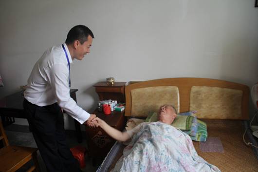 我爱饭米粒 全家“粽”动员——星空体育网页版,星空体育（中国）官方网站登录界面购物中心2012端午家庭派对