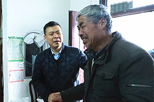 寒门小小读书郎  爱心企业来帮忙——“大爱星空体育网页版,星空体育（中国）官方网站登录界面 情暖阜阳”暖冬行动第三站