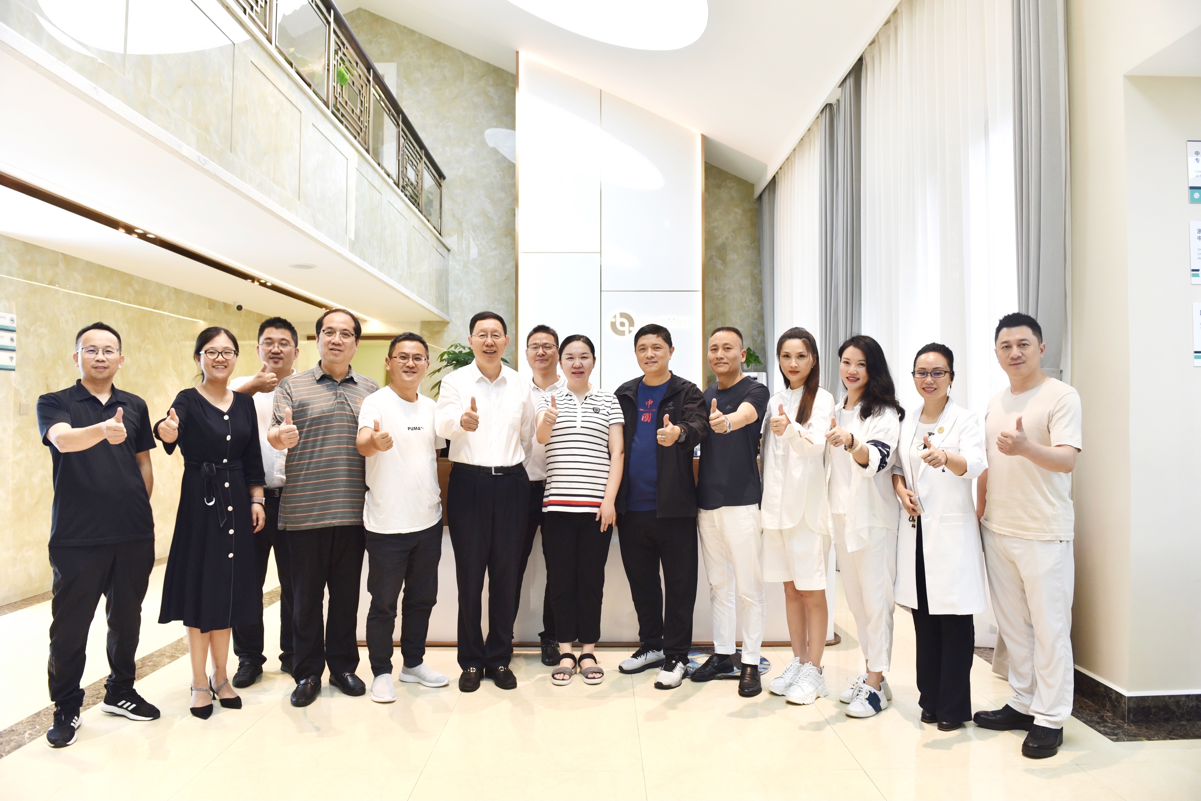 星空体育网页版,星空体育（中国）官方网站登录界面控股集团高管团队走进Biocell庄园