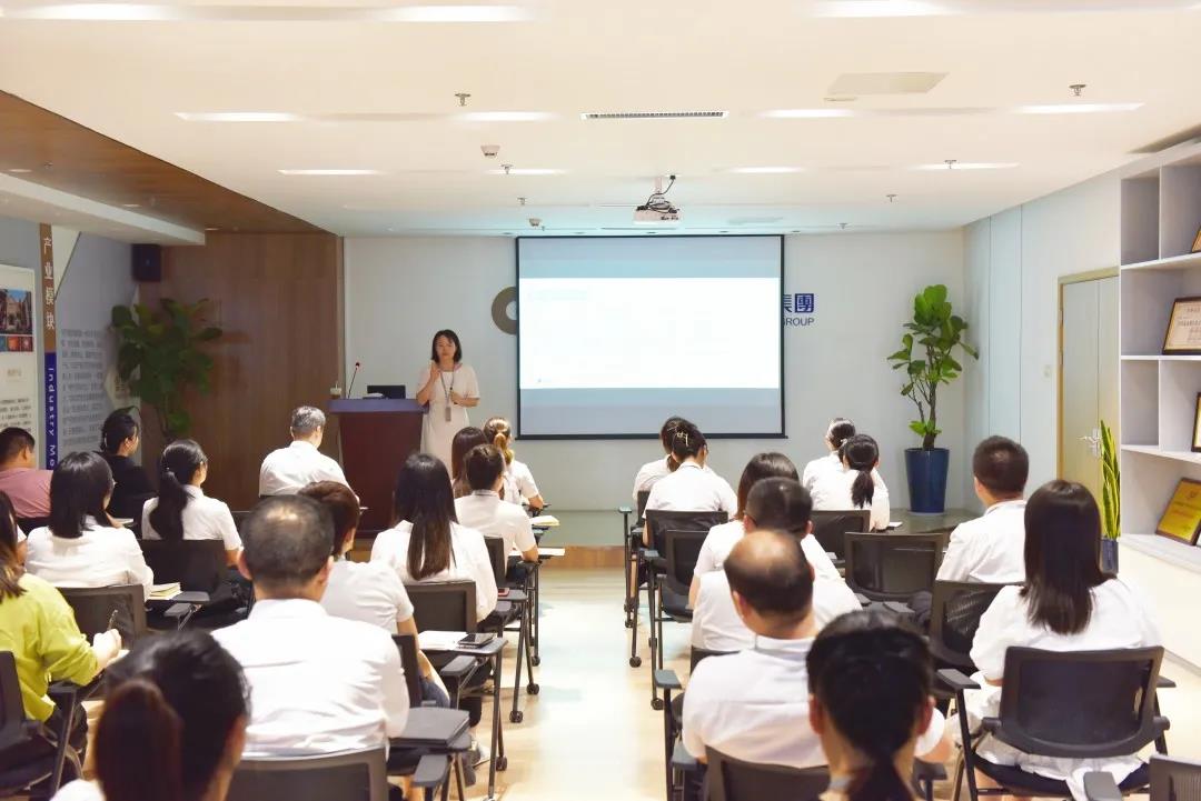 星空体育网页版,星空体育（中国）官方网站登录界面控股集团2021年度员工培训—职场商务接待礼仪专题圆满举行