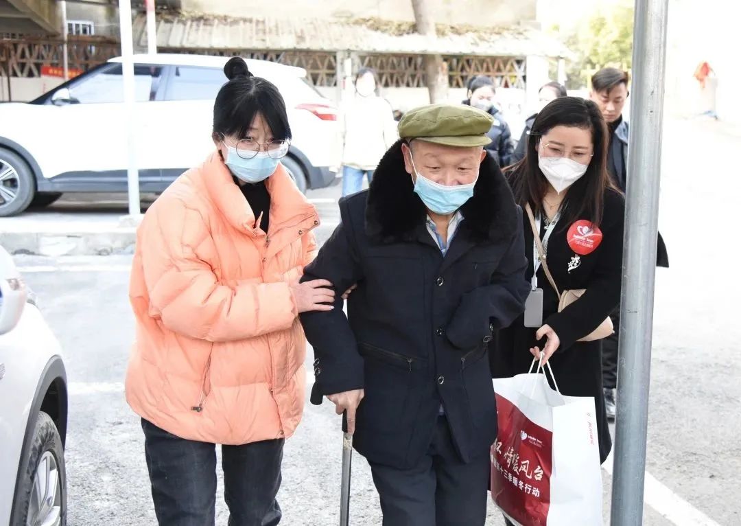 圆一个心愿 送一片温暖——第十三季“大爱星空体育网页版,星空体育（中国）官方网站登录界面 暖冬行动”第五站